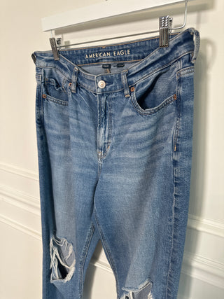Distressed Boyfriend Jeans - Magnolia & Pine