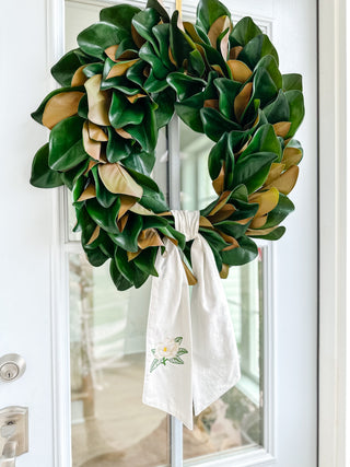 Signature Magnolia Wreath - Magnolia & Pine