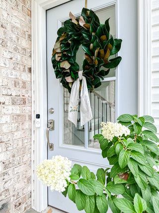 Signature Magnolia Wreath - Magnolia & Pine
