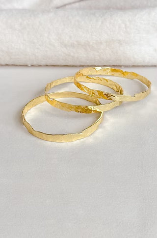 Easton Elle Gold Hammered Bangle - Southern Roots & Boots